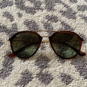 Excellent condition Ray Ban Aviators